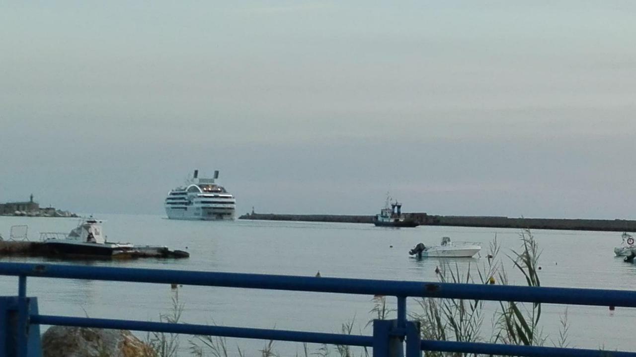 Cavaliere Costa *